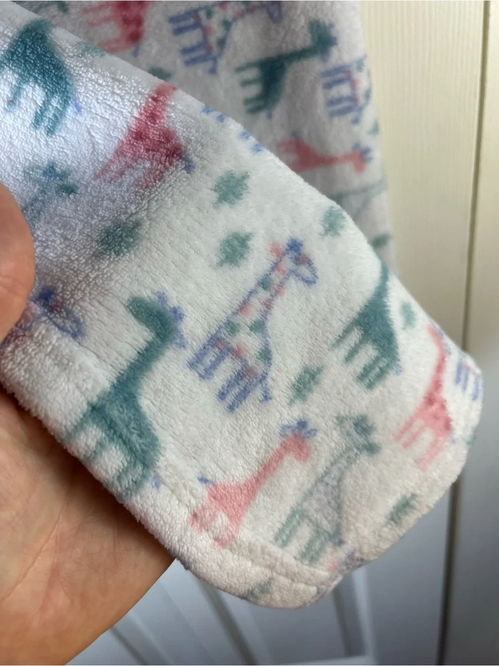 Crevent Giraffe Print Baby Blanket Pink White Green Blue Security Lovey